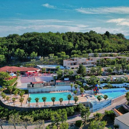 Centro Vacanze Mirage Torre di Palme Экстерьер фото